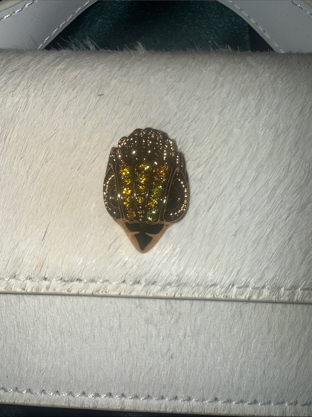 Kurt Geiger XS The Bond White Top-Handle Bag with Gold Chain and Emblem - Picture 4 of 7